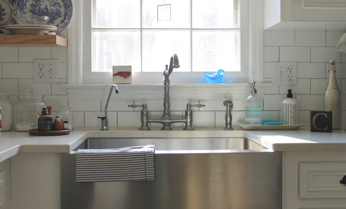 kitchen farmhouse sink